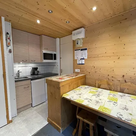 Skis Aux Pieds, Proche Esf, Renove, - Fr-1-356-199 Apartment *